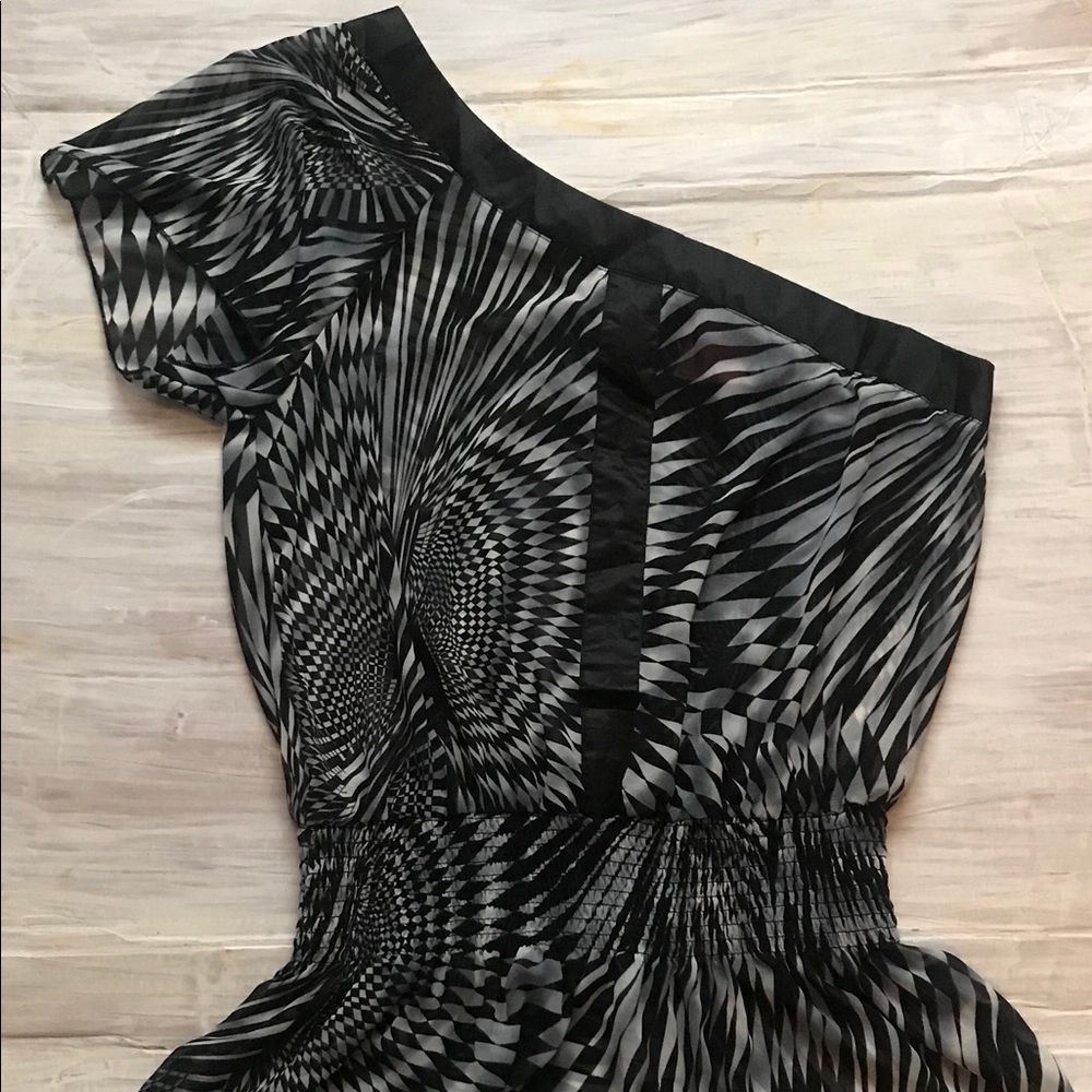 One Shoulder Top - Picture 3 of 9